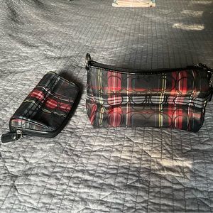 Small Coach Purse and change bag. Signature Poppy Jaquard Sparky design.